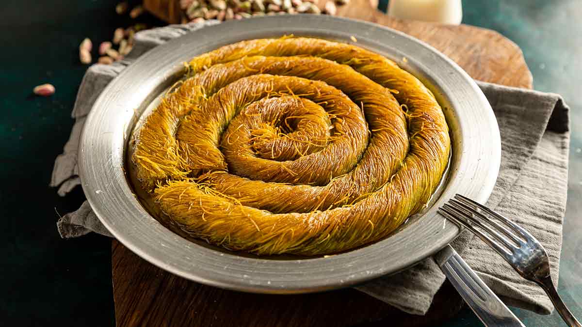 Fıstıklı Burma – Antakiya fıstıklı burma tatlısı Ankara